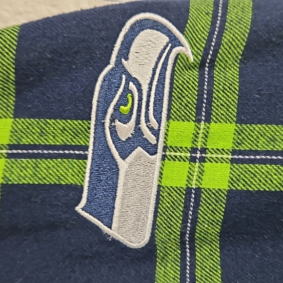 NFL | Women's Team Apparel Plaid Sleepwear Loungewear Fleece Sea Hawks Sz XXXL - Picture 4 of 7